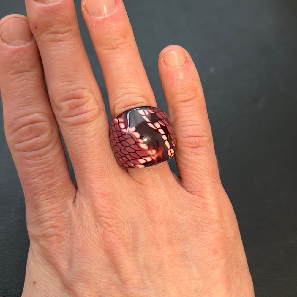 Vintage Plastic Lucite Ring, Snakeskin, Reptile, Size 7.5